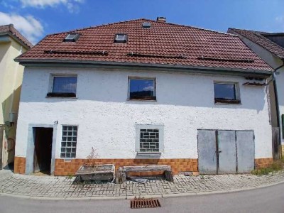 Sanierungsbedürftiges Einfamilienhaus mit Charakter in Braunsbach – Ideal für Handwerker!