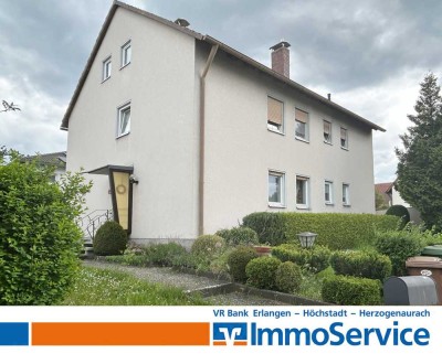 Gepflegtes Wohnhaus mit drei Mieteinheiten