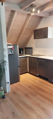 Moderne 2,5-Zimmer-Wohnung mit Balkon und EBK
