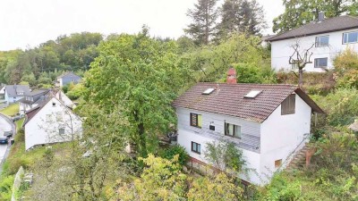 .��� Preiswerte Chance zum Eigenheim / Garage / Terrassen / Balkone / Sanierungsbedürftig