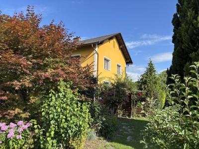 Sehr gepflegtes Zweifamalienhaus mit Widmung "Dorfgebiet"