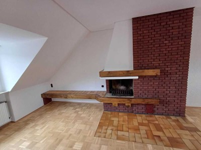 Gemütliche 3-Zimmer-Wohnung mit Balkon und offenem Kamin
