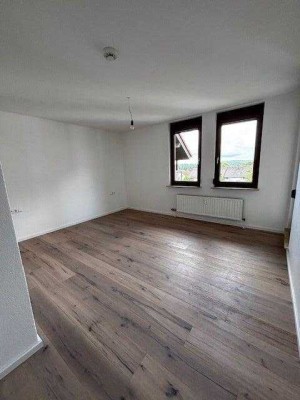 Provisionsfrei* Hochwertig sanierte 4-Zimmer-Wohnung in Heidenheim-Reutenen
