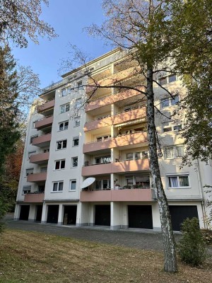 Zweizimmerwohnung in ruhiger Lage mit Blick auf das Gotische Haus!