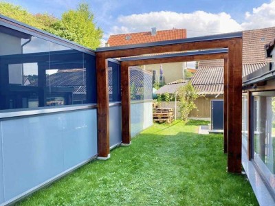 Luxuswohnen mit Pool, Sauna und vermietetem Dreifamilienhaus