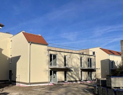 Erstbezug mit Balkon: Stilvolle 2-Raum-Wohnung in Flonheim