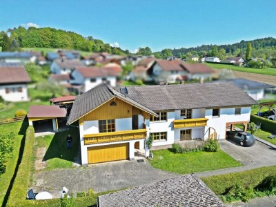 Familientraum mit Garten, Doppelgarage und Carport – hier ist Platz für alles, was wichtig ist