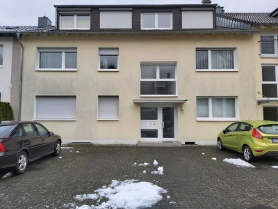 In Troisdorf: Gepflegte Wohnung mit zwei Zimmern und Balkon