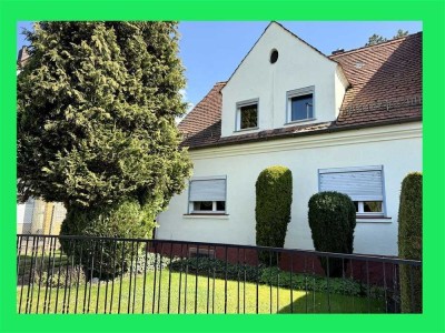 ...  Wecken Sie dieses Haus aus dem Dornröschenschlaf! Wohnen und Leben im schönen Langenzenn!