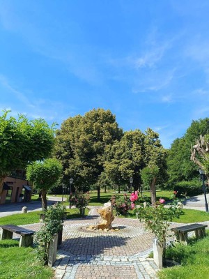 Highlight in Bad Griesbach-Therme, 3-Zimmerwohnung mit Blick auf Kurplatz u. Fernblick !!!