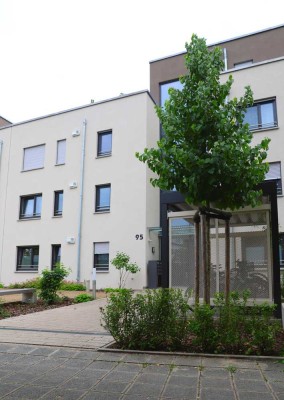 Exklusive, neuwertige 3-Zimmer-Wohnung mit geh. Innenausstattung mit Balkon