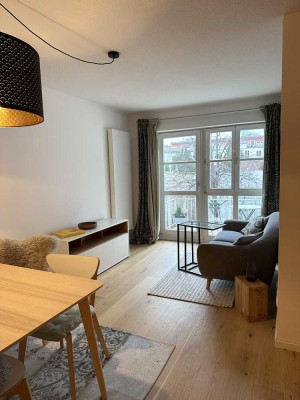 Ruhige möblierte 1-Raum-Wohnung mit Balkon und EBK in München Sendling-Westpark