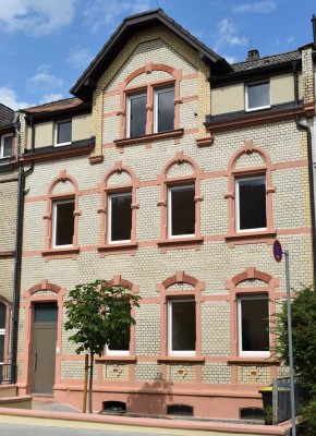 Moderne Wohnung mit Einbauküche und Balkon in Aschaffenburg