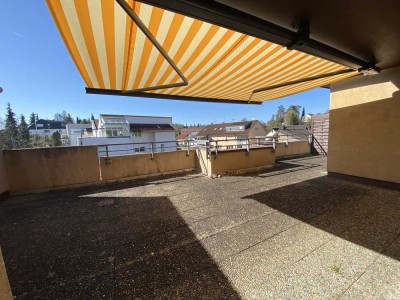 Backnang: Großzügige Penthouse-Wohnung mit Aufzug, Dachterrasse und Balkon in Innenstadtnähe