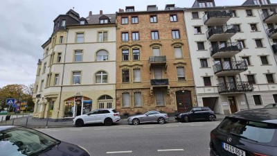 Stilvolles Zimmer in einer 3-Personen-WG, 5 Minuten Mainz-Kastel entfernt / 12 Minuten von Altstadt