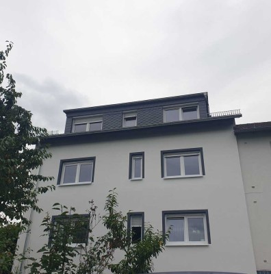 Schöne familienfreundliche 4 ZKB-Wohnung mit Balkon in ruhiger Lage
