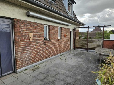 Schöne 3- Zimmerwohnung mit großer Dachterrasse