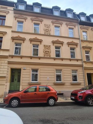 3-Raumwohnung im Dachgeschoß mit Balkon sucht neuen Mieter