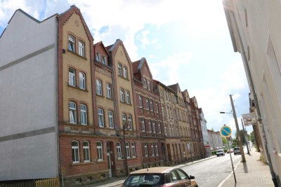 Erstbezug nach Sanierung: 3 helle Wohnungen mit Gemeinschaftsgarten 56- 65 m² (EG, 2. OG & DG)