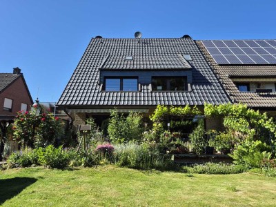 Doppelhaushälfte/Zweifamilienhaus mit idyllischem Garten in ruhiger Lage von Kempen St Hubert