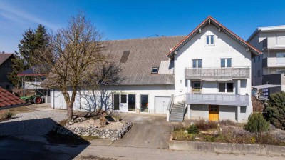 Bastler aufgepasst!! Anwesen mit Wohnhaus, Ökonomie und FeWo!
15 km von Ravensburg entfernt!