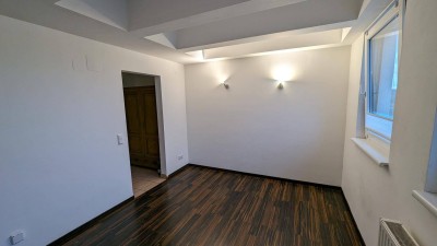 Helle Maisonette Wohnung (ca. 40m²) zu vermieten! Perfekt für Singles oder Pärchen!