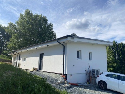 Sehr netter Bungalow, neuwertig