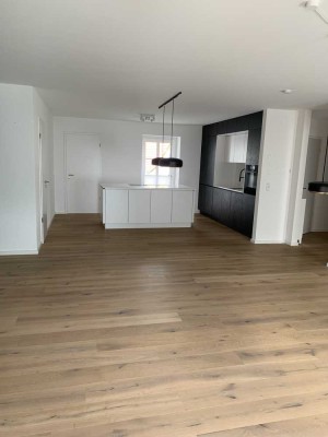 Moderne 3,5-Zimmer-Wohnung im Frankfurt Osten sofort verfügbar