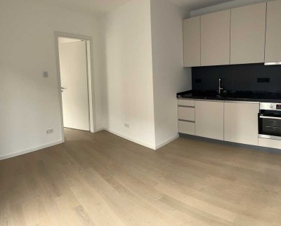 ZENTRAL - RUHIG - GROSSE SONNENTERRASSE  | 2-ZIMMER-WOHNUNG