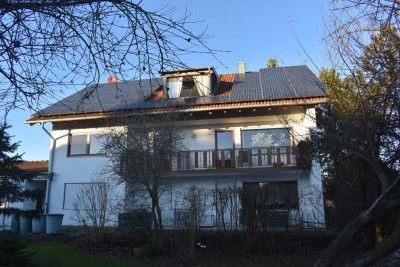 3 Zimmer DG-Wohnung mit Loggia in 85469 Walpertskirchen