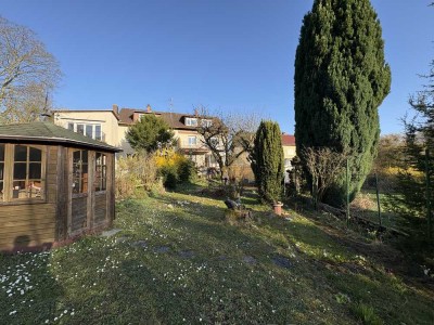 Wohnhaus mit Architektenplanung und Gartenidyll in Nieder-Eschbach