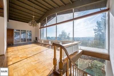 Erstbezug nach Sanierung: Großes Einfamilienhaus in einzigartiger Lage mit Weitblick und vielen Zimmern, Blick ins Grüne und in absoluter Ruhelage