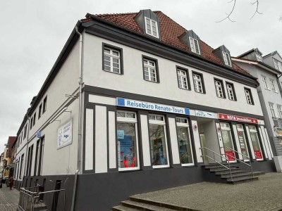2-Zimmer-Wohnung mit Maisonette-Flair *** Direkt Am Markt in Waren ***