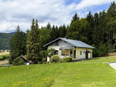 Ruheoase mit großem Garten und Naturblick