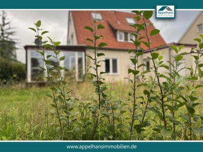 Geräumiges Einfamilienhaus inkl. großem Grundstück in zentraler Lage!