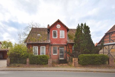 Großzügiges Einfamilienhaus wartet auf liebevolle Sanierung!