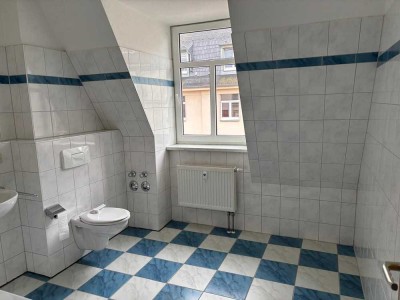 Haselbrunn - große 4 Raum im Dachgeschoß mit Balkon