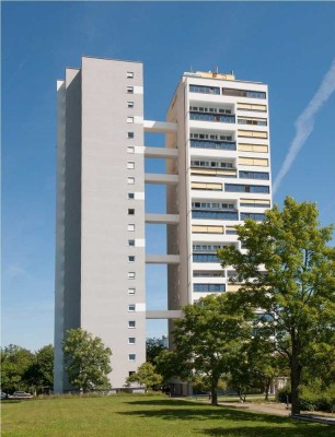 Eleganz trifft Panorama – Stilvolle 3,5-Zimmer-Wohnung mit exklusiver Ausstattung in Bestlage