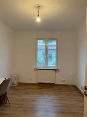 4-Zimmer-Wohnung Stuttgart Botnang in süßem Mehrfamilienhaus