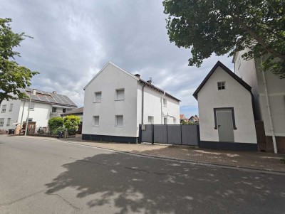 Stilvoll möbliertes Einfamilienhaus mit sechs Zimmern