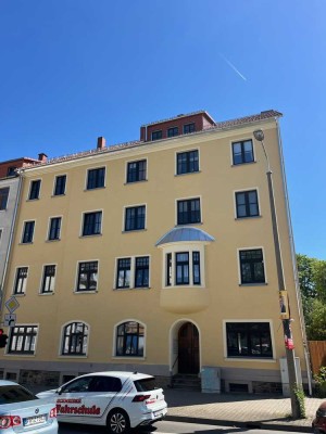 helle und freundliche 2 Raum Erdgeschoß Wohnung in sehr gepflegtem Mehrfamilienhaus