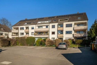 Helle, modernisierte 2-Zimmer-Wohnung mit Loggia gegenüber Klinikum, Augsburg, sofort frei beziehbar