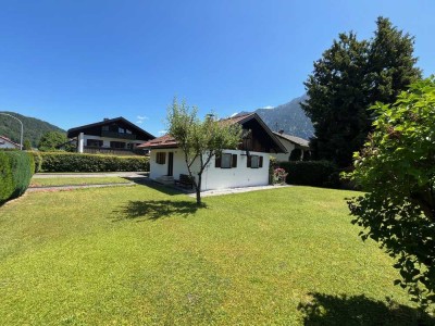 Kleines Haus auf Wohnbaugrundstück//voll erschlossen// Haus klein und bewohnbar