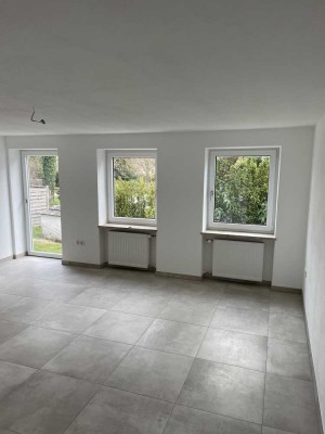 Helle 2 Zimmer Erdgeschosswohnung mit Terrasse