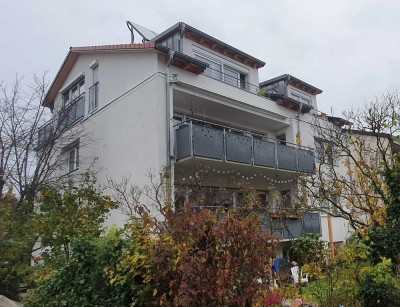 Schöne, geräumige 2,5 Zimmer Wohnung in Remseck (Kreis Ludwigsburg), ab 04.08.
