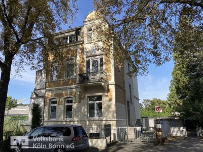 Godesberger Villenviertel - Gepflegtes Herrenhaus als 5-Parteienhaus mit 2 Garagen und Garten