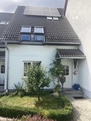Attraktives 4-Zimmer-Reihenhaus inkl. Photovoltaikanlage in Bergen Vogtl Bergen