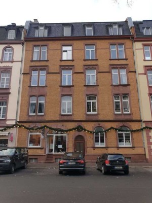 Nähe Schweizer Platz: Drei Zimmer mit Balkon in Sachsenhausen