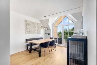 Wunderschöne DG-Wohnung in sanierter Altbauvilla nähe Bahnhof Pasing und Schloßpark Nymphenburg