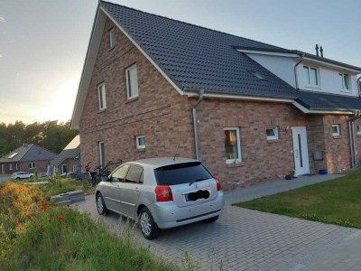 Neuwertige Doppelhaushälfte in Bad Bevensen in ruhiger Randlage am Elbe-Seitenkanal